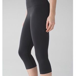 Lululemon go flow crop new size 4